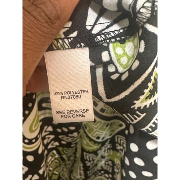 Cato Women’s 22/24W Button Up Blouse Green Black Tribal Print Career Top - Picture 2 of 5
